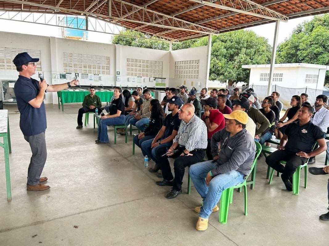 Especialista apresenta novas tecnologias para economia de �gua e aumento da produtividade na fruticultura